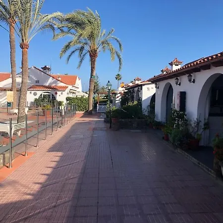Precioso Bungalow En Complejo Con Piscina Апартаменты